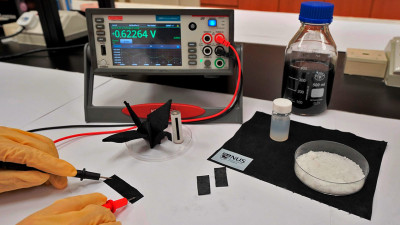Nuevo material genera electricidad con sal y humedad del aire