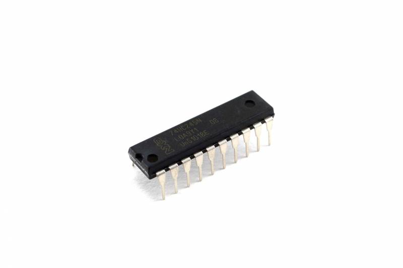 74Hc245