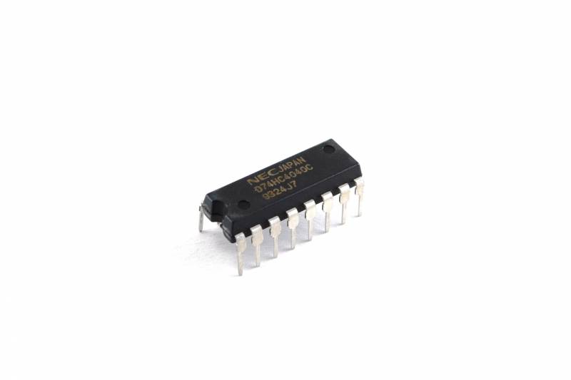 74Hc4040