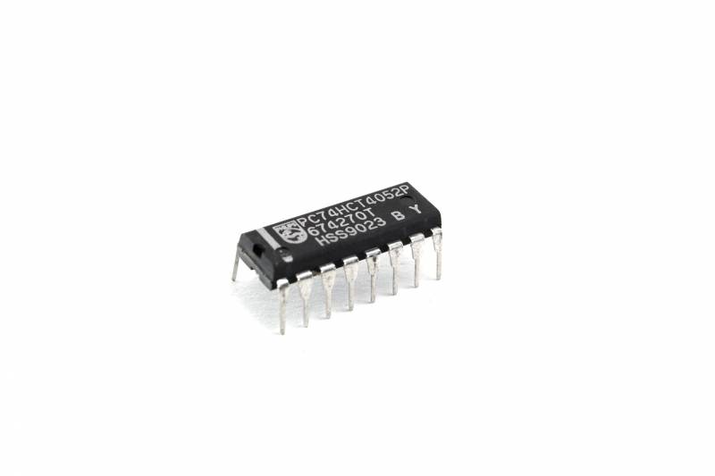 74Hct4052
