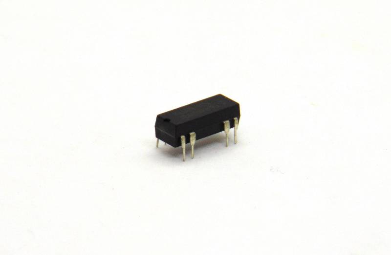 832A1