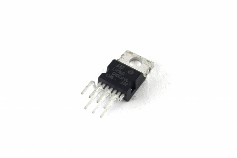 L4960