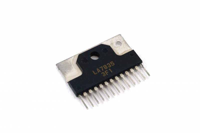 La7835