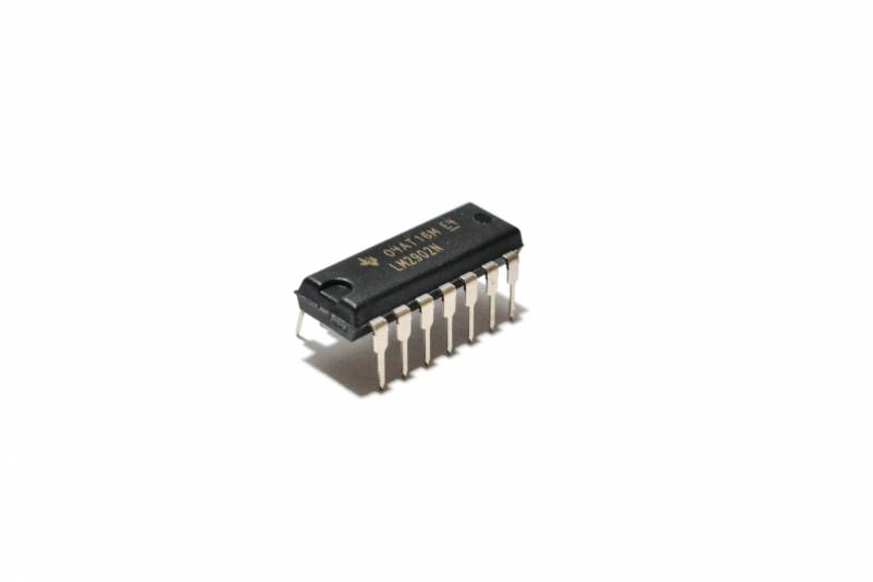 Lm2902N