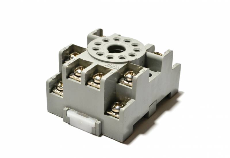 Sr3P-05